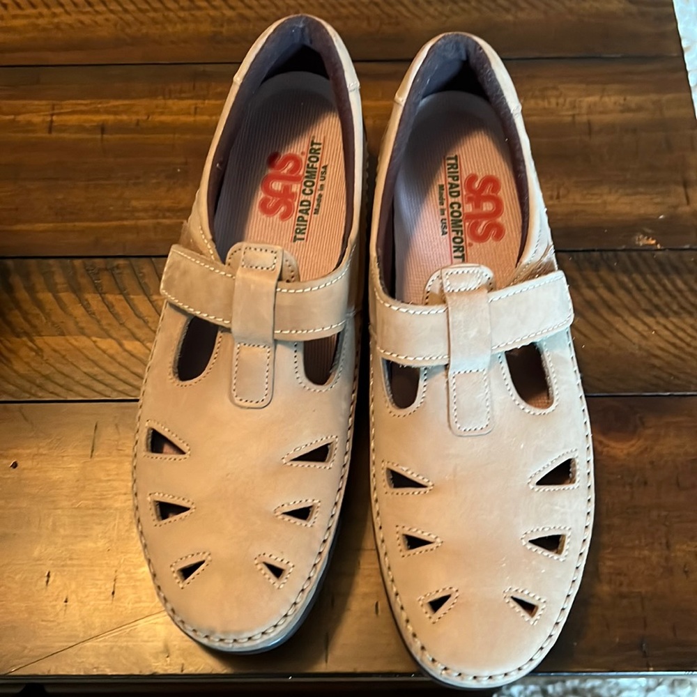 SAS Tan Sandals